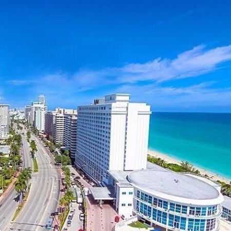 Ocean Front Studio Units ميامي بيتش المظهر الخارجي الصورة