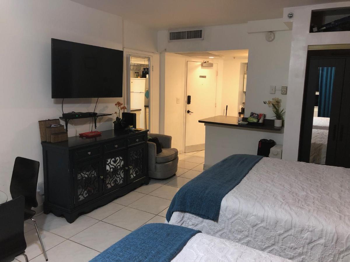 Ocean Front Studio Units ميامي بيتش المظهر الخارجي الصورة