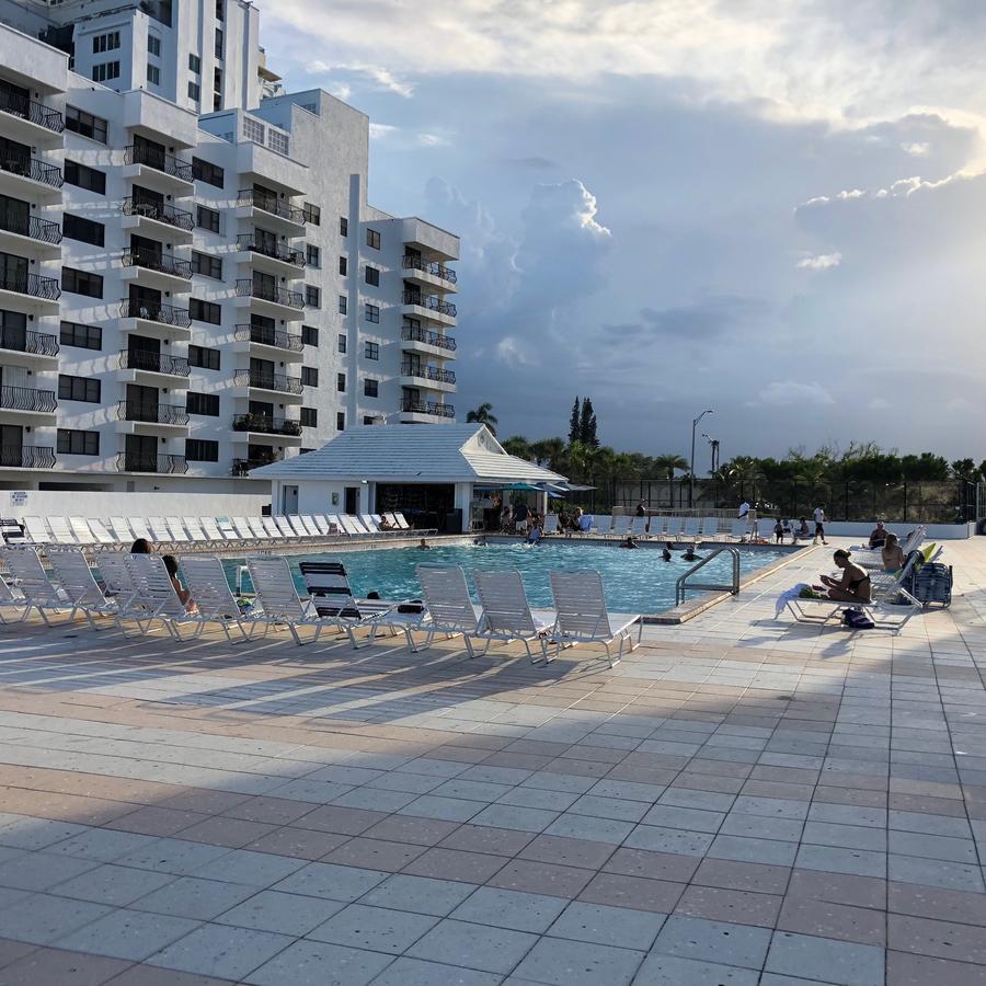 Ocean Front Studio Units ميامي بيتش المظهر الخارجي الصورة